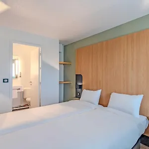 Hotel Brest Kergaradec Aéroport, Gouesnou